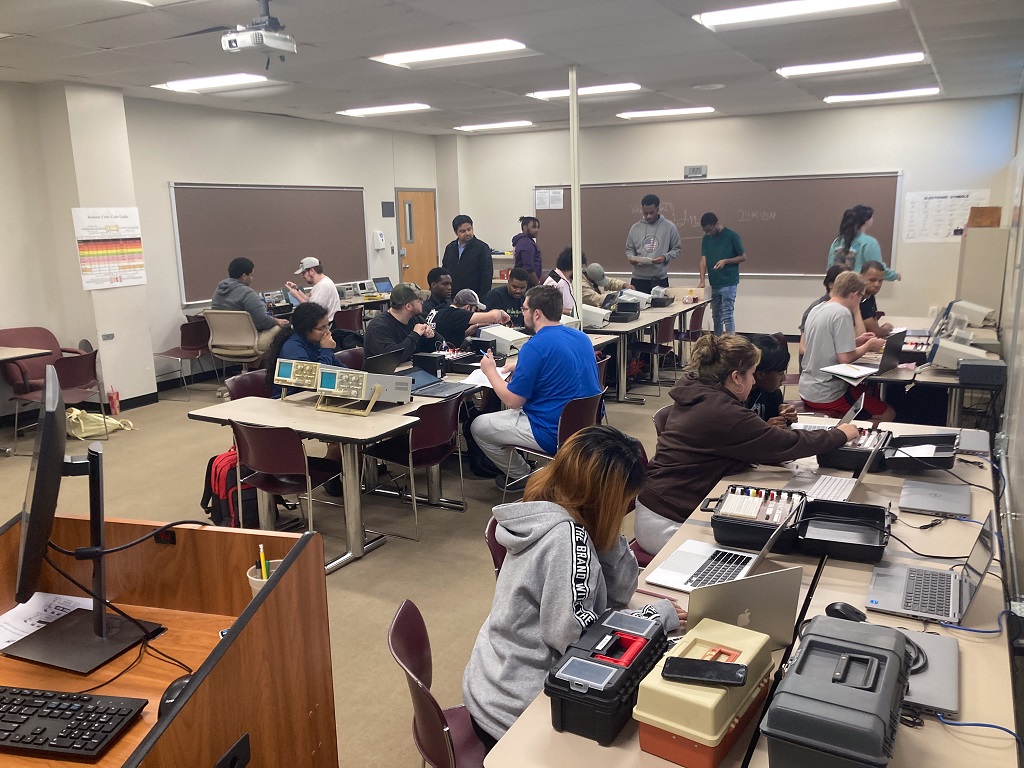 Capitol Tech students in Professor Wear's class