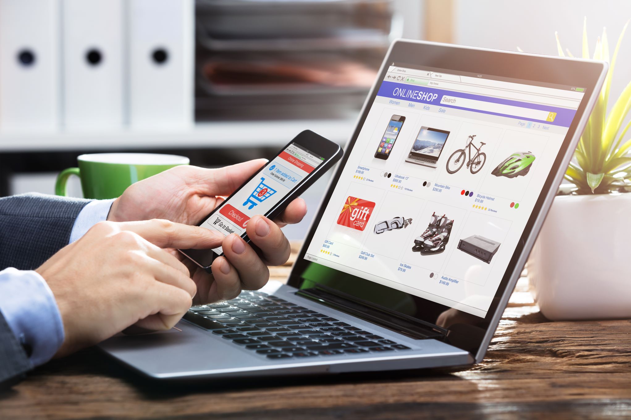 Online Shopping. Andrey Popov. AdobeStock